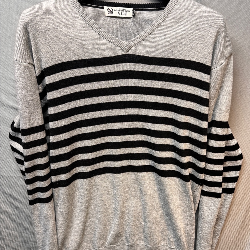 Abercrombie & Fitch Gray and Black V-Neck Sweater